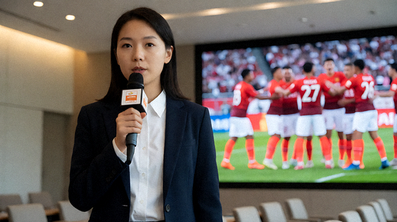体育新闻发布现场记者与球队相关报道画面